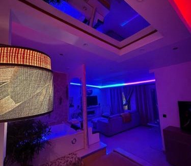 Villemomble Apartamento | Jacuzzi House - 1-Bed & Parking - Villemomble, Paris