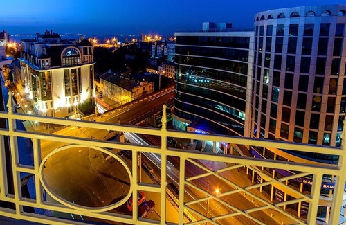 Odessa City Center Apartamento | Jacuzzi Penthouse seaview by Deribasovskaya