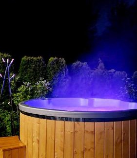 Januszkowo Casa | Jacuzzi, trasą S7 w 2h z Warszawy i Gdanska, Jadamowo holidaymazury nad jeziorem Mielno