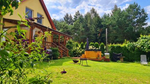 Januszkowo Casa | Jacuzzi, trasą S7 w 2h z Warszawy i Gdanska, Jadamowo holidaymazury nad jeziorem Mielno