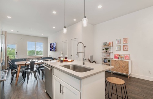 Talbot's Corner Cabaña | Jade - Private Patio and Balcony - Near Germantown