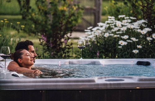 Arnetsried Apartamento | Jagdhaus Chalet - Luxus Chalet mit Smoker Grill und Eigenem Whirlpool auf der Terrasse