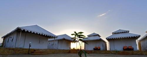 Jaisalmer Complejo | JAISALMER THAR DESERT TENTED CAMP & ReSORT