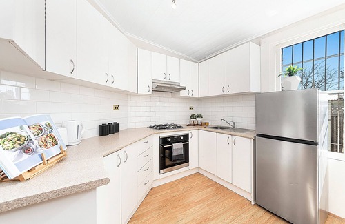 Newtown Casa | Jam Home | Heart of Newtown Gem Stylish Central Convenient minutes to King St