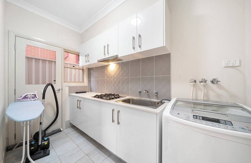 Girraween Casa | Jam Home | Sydney Motorpark & Parramatta CBD