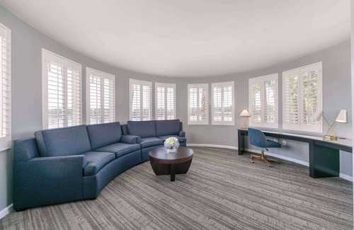 Marina del Rey Hotel | Jamaica Bay Inn Marina Del Rey,Tapestry Collection by Hilton