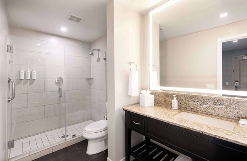 Marina del Rey Hotel | Jamaica Bay Inn Marina Del Rey,Tapestry Collection by Hilton