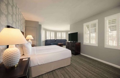 Marina del Rey Hotel | Jamaica Bay Inn Marina Del Rey,Tapestry Collection by Hilton