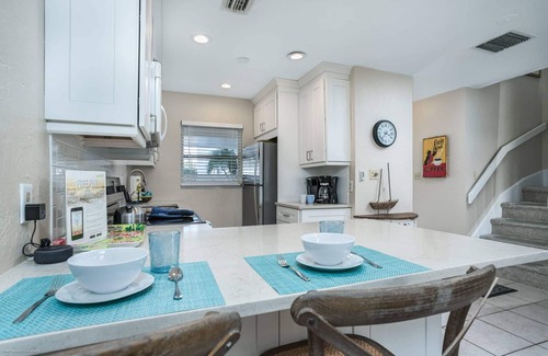 Siesta Key Condominio | Jamaica Royale Townhome #3 - Steps To Pool & Beach