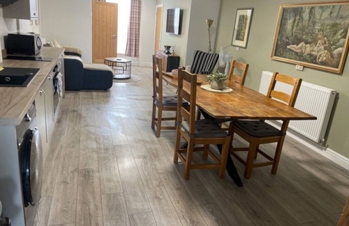 Broseley Apartamento | James' Place a Luxury Apartment in Broseley Shropshire on the High Street