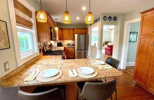 Jamestown Casa | Jamestown, In-Town Cottage