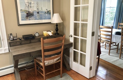 Jamestown Casa | Jamestown, In-Town Cottage