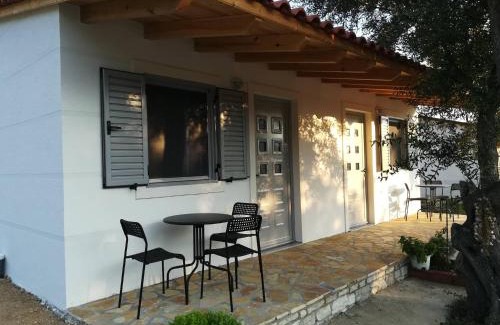 Himare Apartamento | Janakis Garden Livadi Beach