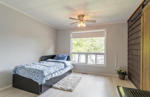 Highlands East Casa | Lake Front 4 Season Cottage