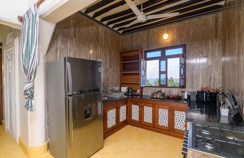 Lamu Apartamento | Jannah Suites stunning Penthouse apartment with, AC and incredible views Shela