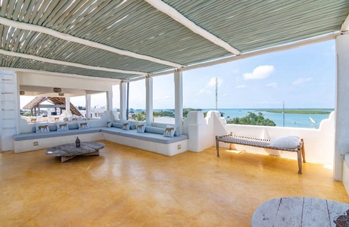 Lamu Apartamento | Jannah Suites stunning Penthouse apartment with, AC and incredible views Shela