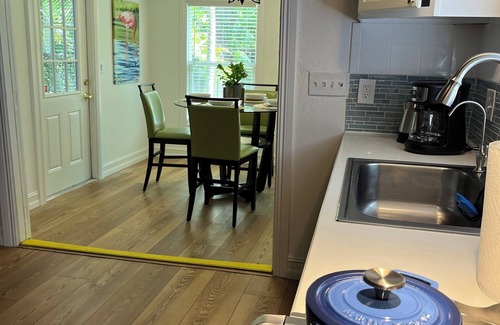 East Naples Cabaña | January Escape: Lakefront Cottage Special - Steps to Old Naples!