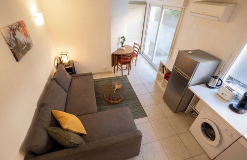 Saint - Michel Apartamento | Japanese calm - a stone's throw from the Metro and Stadium