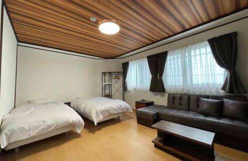 Akakura Onsen Cama Y Desayuno | Japow House 2 on Main Street