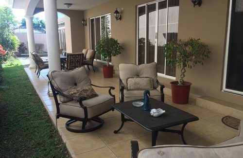San Antonio de Belén Casa | Casa la mejor opción de Jarahueca para sus vacaciones en Costa Rica