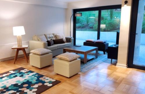 El Golf Apartamento | Jardín privado para familias y trabajo