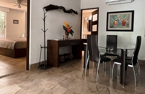 Área del bulevar Barra Vieja Hotel | Jardín Secreto Centro Holístico
