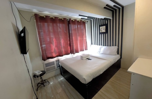 Sampaloc Hotel | Jardin Oriental Suites Ubelt Manila