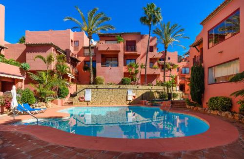 Nikki Beach Apartamento | Jardines de Don Carlos Marbella