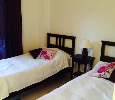 Buenas Noches Apartamento | Jardines de Nueva Galera en Estepona