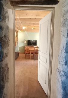 Monieux Casa | JAS provençal pour 6 personnes à 2mn de la Grange de Javon