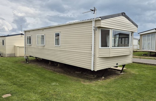 Dymchurch Casa | Jasmine - 2 bedrooms sleeps 6