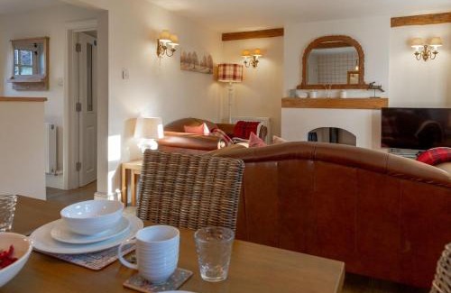 Bourton Casa | Jasmine Cottage - 2 Bedroom in Heart of Bourton!