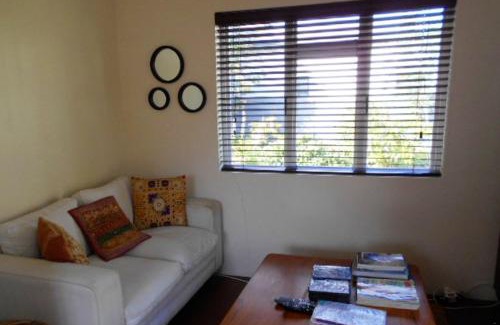 Eastcliff Apartamento | Jasmine Cottage - Cool cottage, hot location