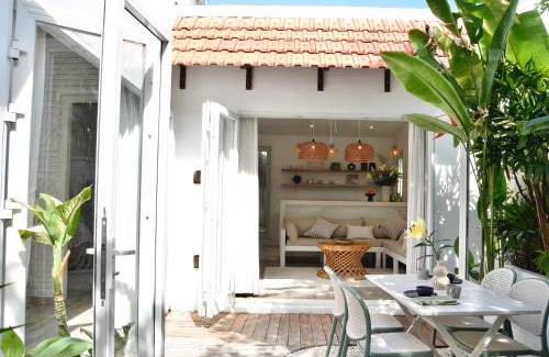 Cam An Casa | Jasmine Garden
