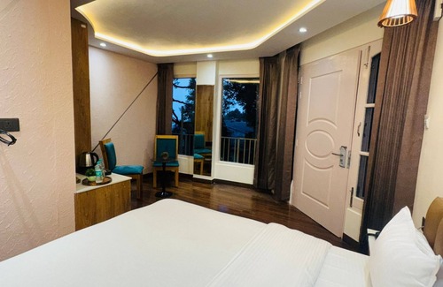 Dalhousie Hotel | Jasmine Hotel Mall Road Dalhousie