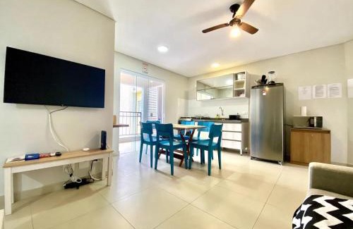 Umuarama Apartamento | Jathy - Apt no Centro com Piscina e Varanda Gourmet