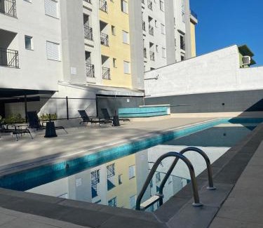 Umuarama Apartamento | Jathy - Apt no Centro com Piscina e Varanda Gourmet