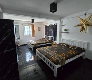 Chom Phon Casa | Jatujak Bangkok guesthouse