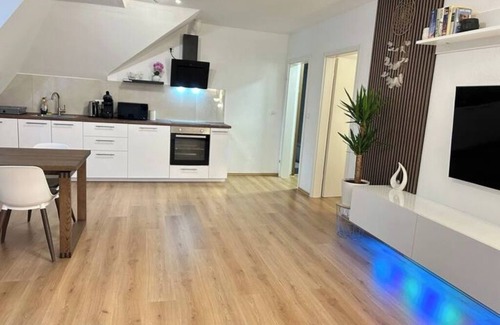 Letmathe Apartamento | JAVU Restaurant & Apartment 2