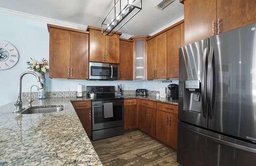 Atlantic Shores Casa | Jax Beach Bungalow+Hot Tub Swim Spa+Beach Access