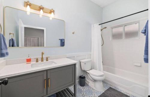 Jacksonville Beach Casa | Jax Beach Getaway 5 Minute Walk to the Waves