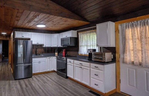 North Troy Casa | This house is a 3 bedroom(s), 1 bathrooms, located in Jay, VT.