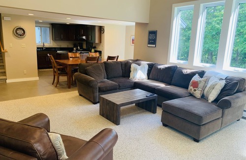 North Troy Casa | Jay Peak 3 Bedroom Trailside Condo directly on the mountain. Walk to water park