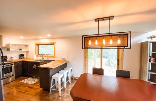 Montgomery Center Chalet De Esquí | ★Jay Peak Mountain Chalet★secluded/pool/snowsports