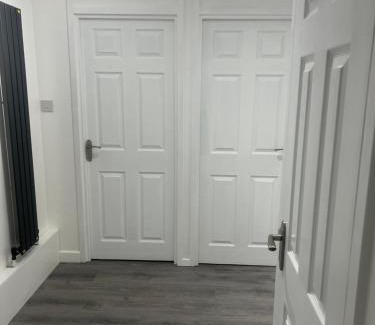 Dagenham Apartamento | Jay3 Suites - Modern, Spacious & Charming One Bedroom Apartment in Dagenham