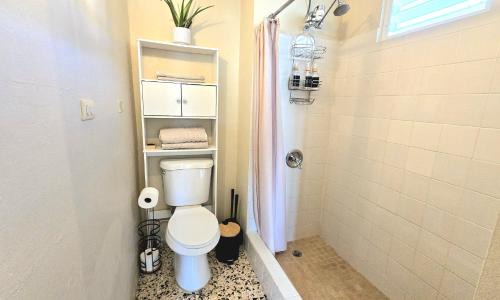 Jayuya Apartamento | Jayuya Cozy Aparment with Wi-Fi, Free Parking and AC