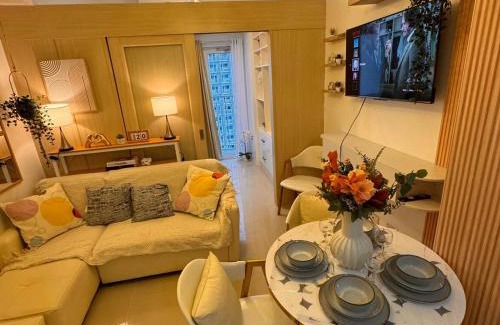Bel-Air Apartamento | Jazz Residences Deluxe suite by Lynz Staycation
