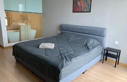 Seri Tanjung Pinang Apartamento | Jazz Service Suites 2 bedroom 35-1 by Yen's Sojourn
