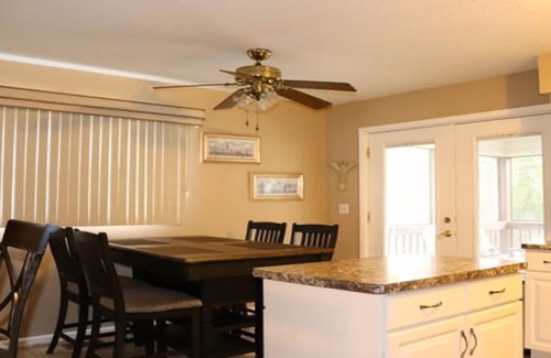 Hendersonville Casa | Diamante de Jazzee / Se aceptan mascotas / Alquiler de vacaciones
