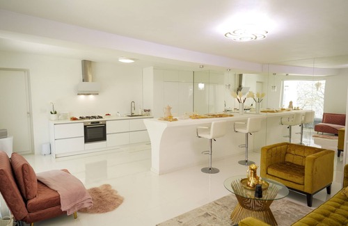 Barnova Otro | JazzFarm GuestHouse in charming IS